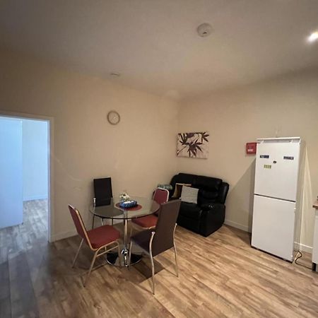 Aberdeen Stay Central 2-Bedrooms Apt-No Party Экстерьер фото