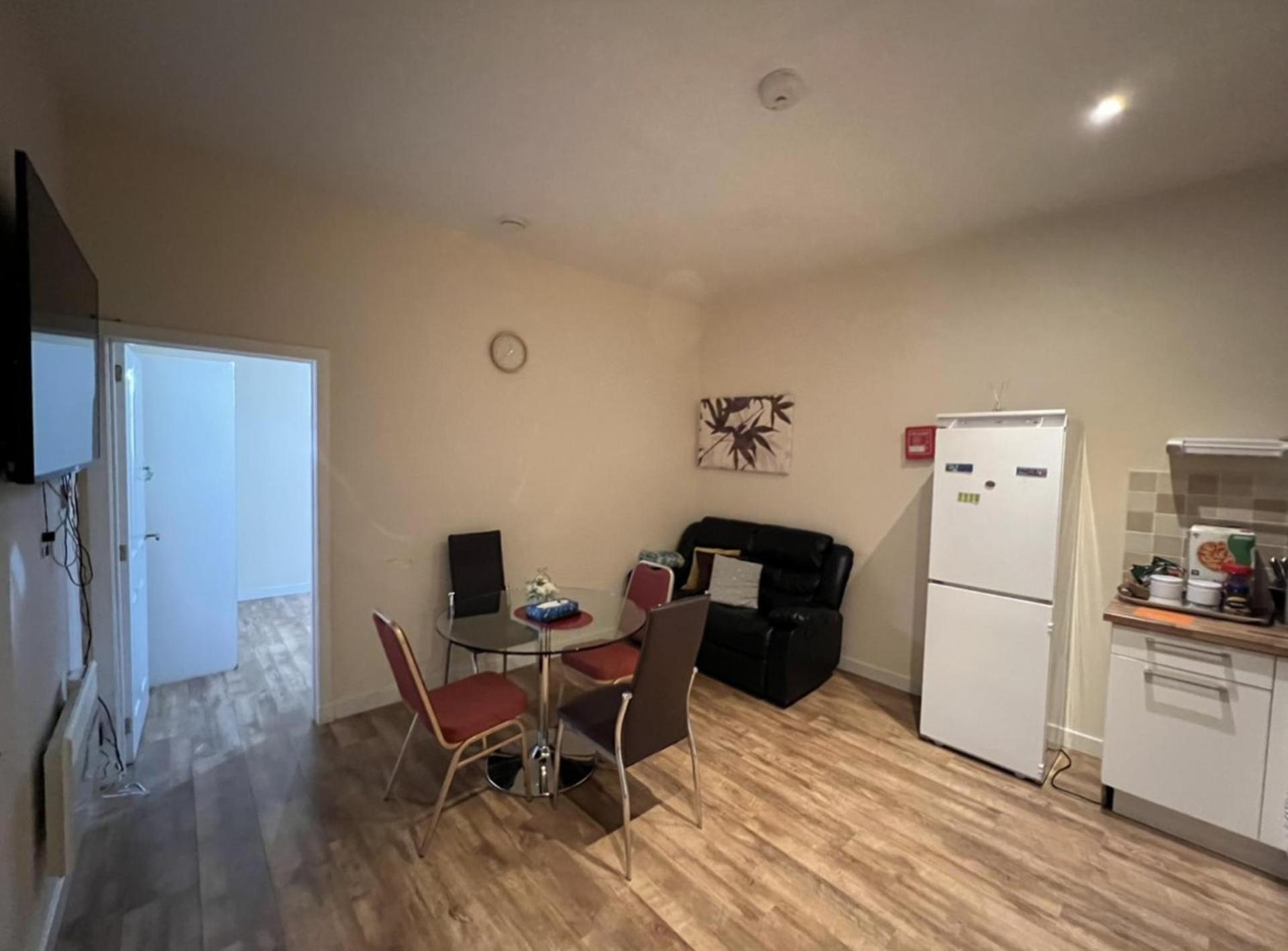 Aberdeen Stay Central 2-Bedrooms Apt-No Party Экстерьер фото